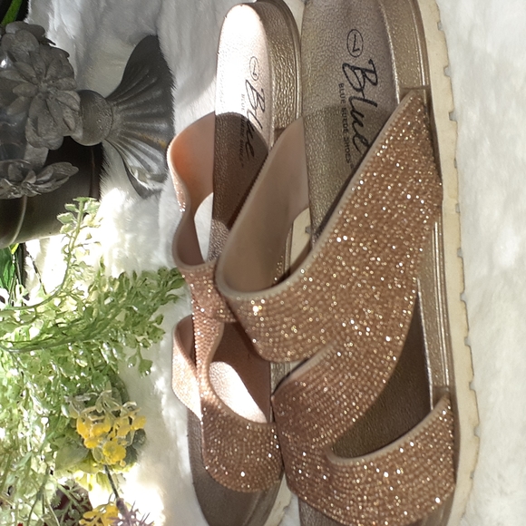 Sandals - Picture 4 of 5